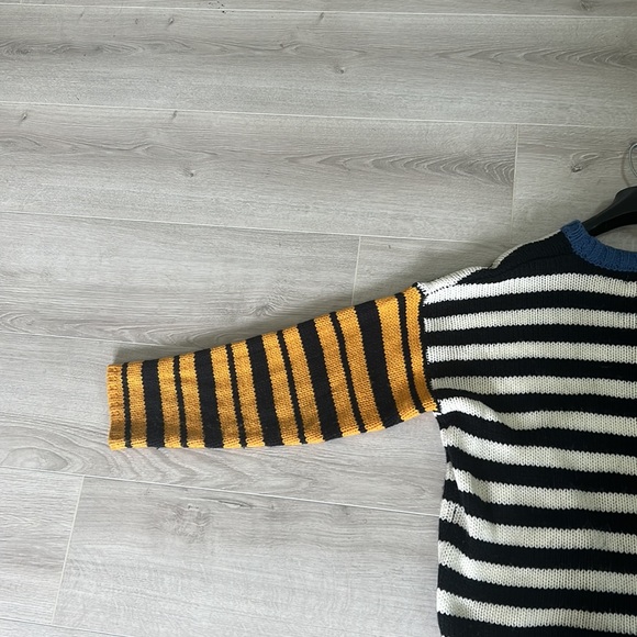 Forever 21 Multicolor Crewneck Sweater - Picture 2 of 5